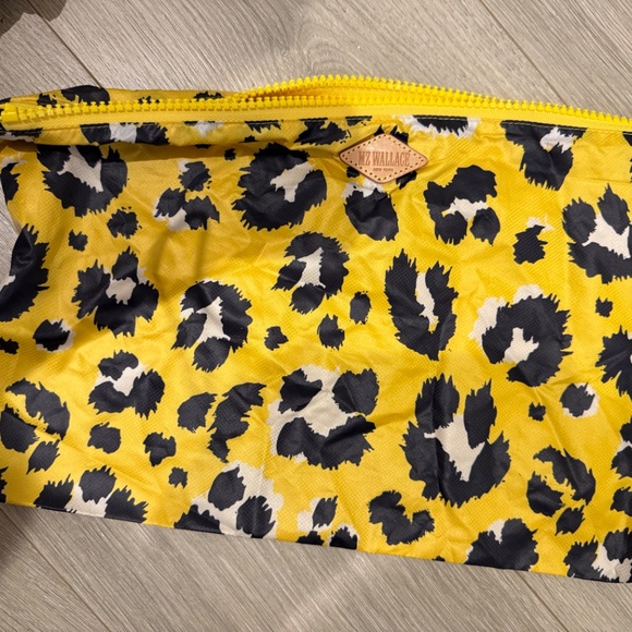 Mz Wallace medium yellow leopard deluxe metro tote NWT - Picture 10 of 13